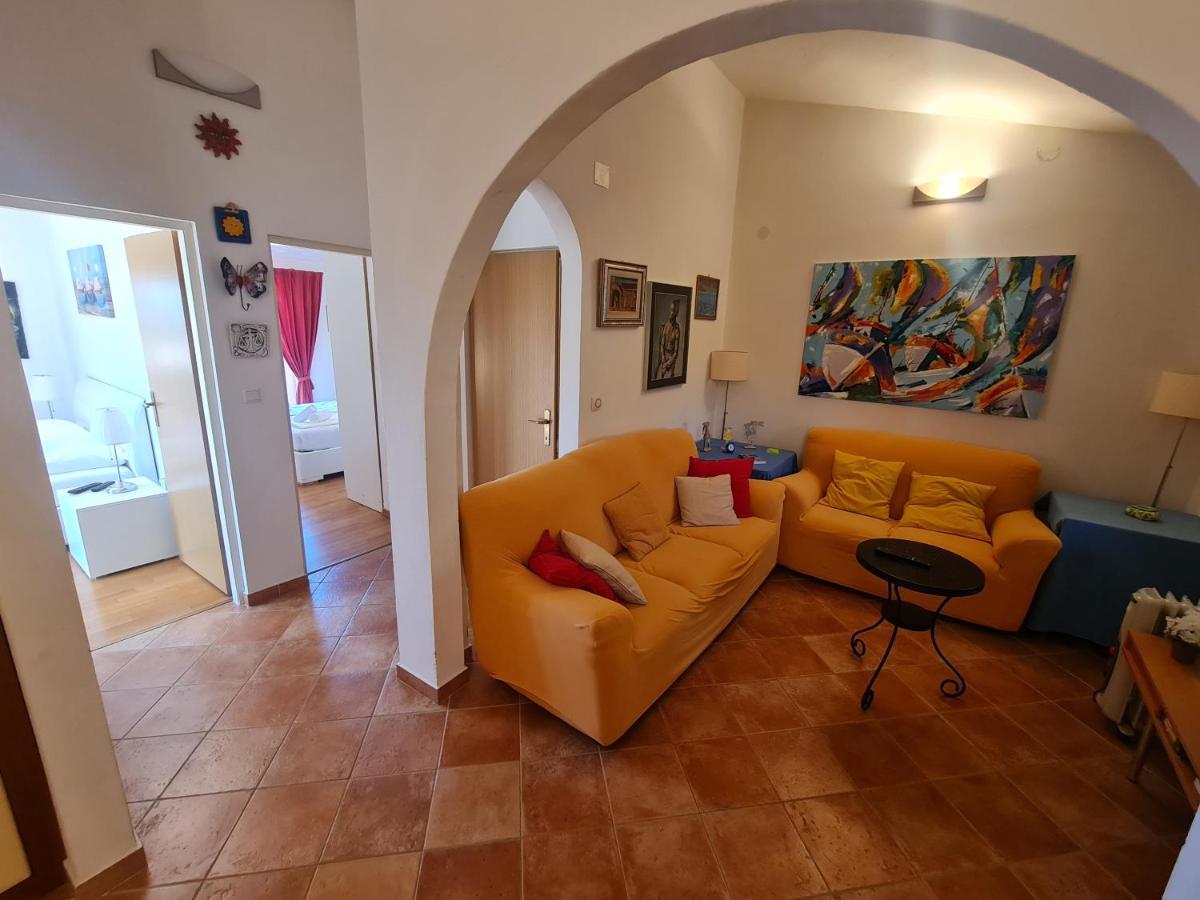 Apartments Kuca Sunce Vodnjan Bagian luar foto